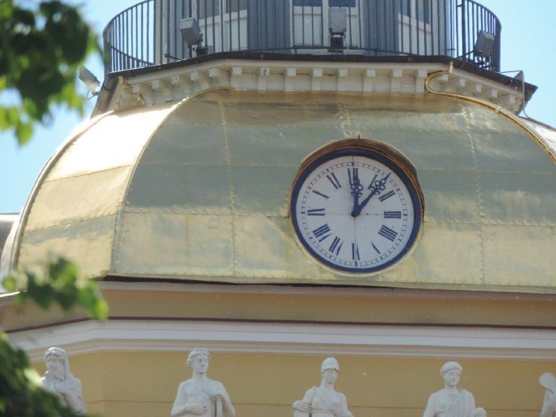 Часы на адмиралтействе