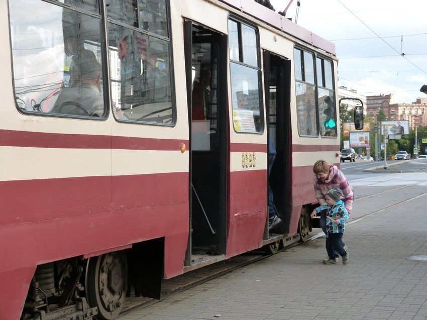 Из-за ремонта на "Академической" трамваи изменят движение