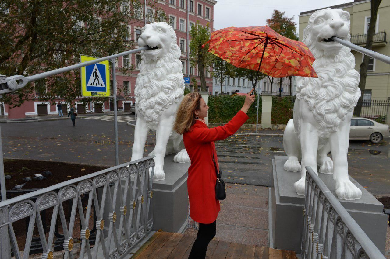 Обновленные скульптуры львов вернулись на канал Грибоедова 