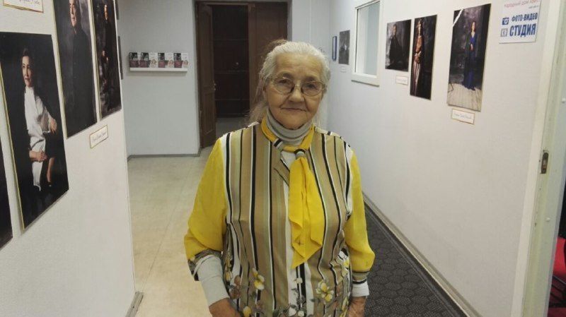 Работа петербург пенсионеров. Фото типичной питерской пенсионерки.