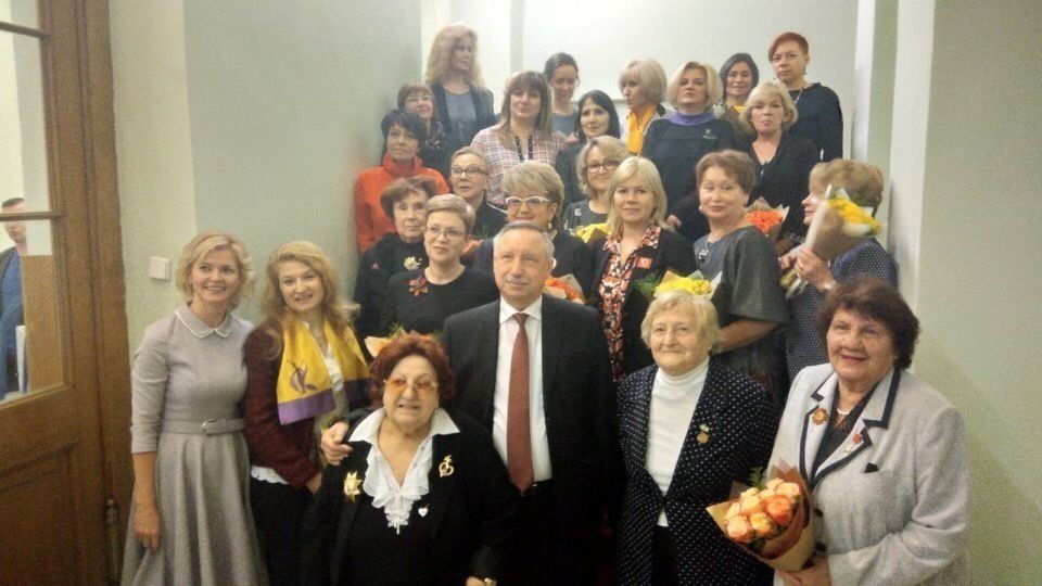 Александр Беглов встретился с представителями женских общественных организаций