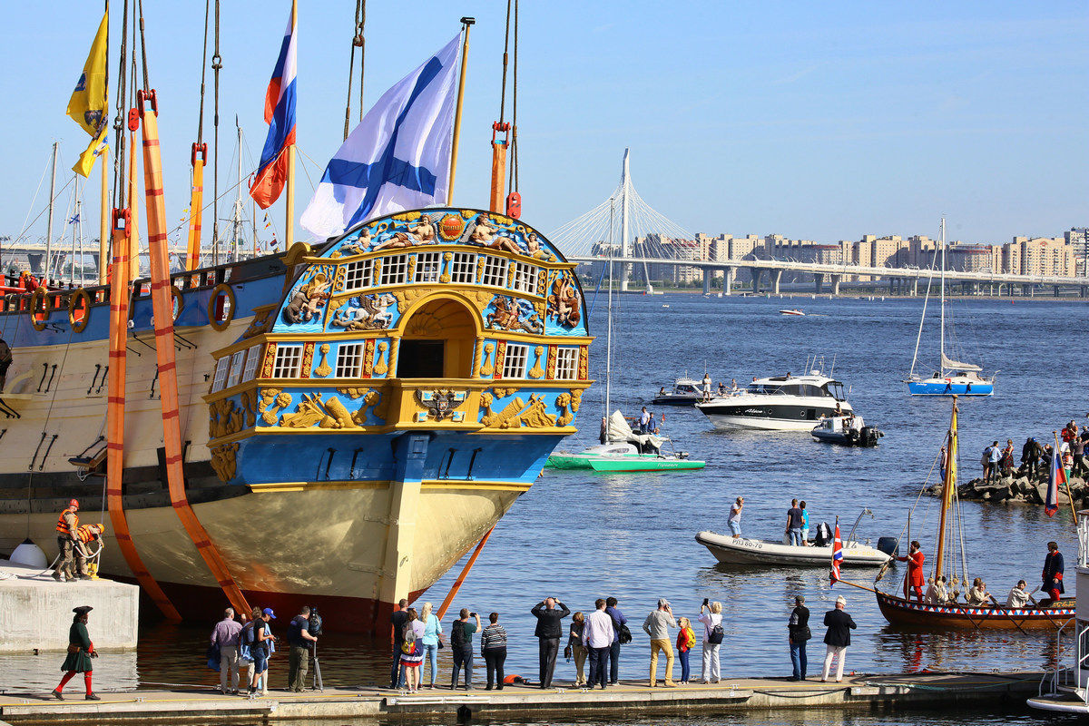 Линейный корабль «Полтава» возглавит военно-морской парад 
