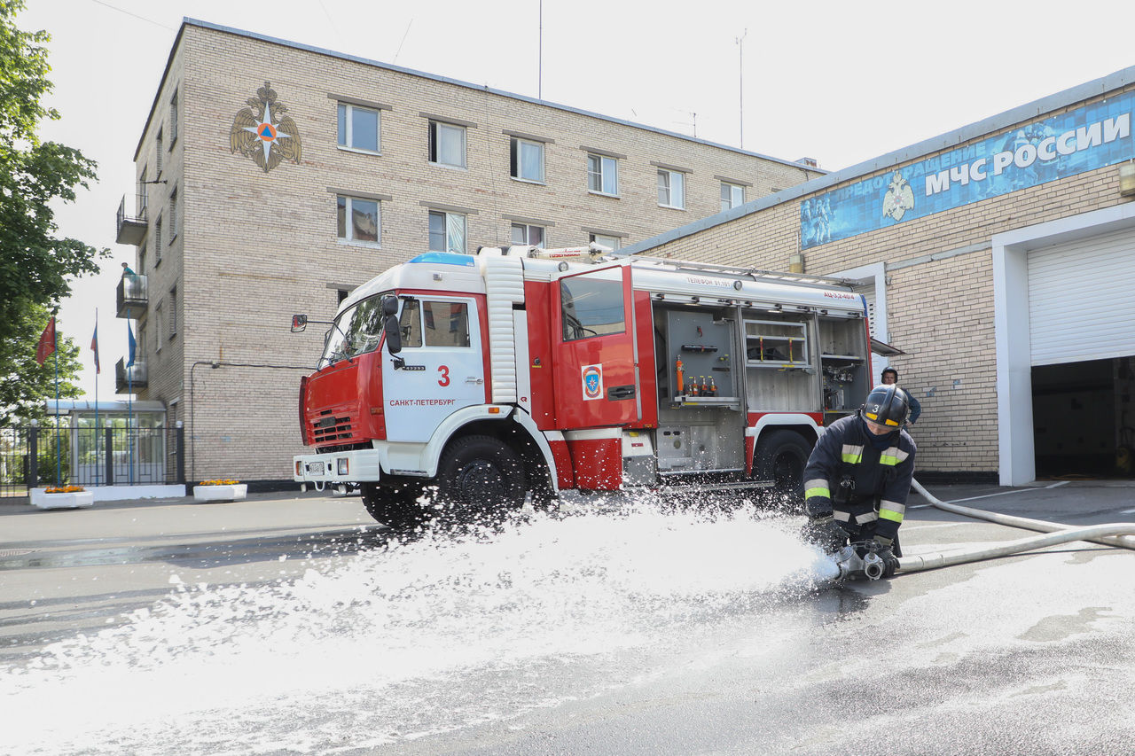 Сайт пожарных спб. Пожарная охрана Санкт-Петербурга. 1 Пожарная часть Санкт-Петербург. Пожарная охрана в Питере. Пожарная охрана СПБ сейчас.