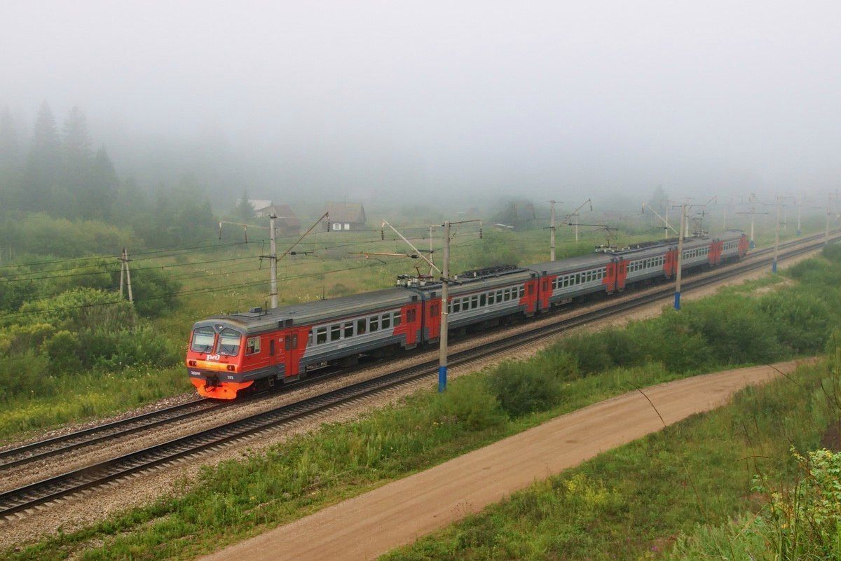Из Петербурга на курорты Абхазии начали ходить поезда 