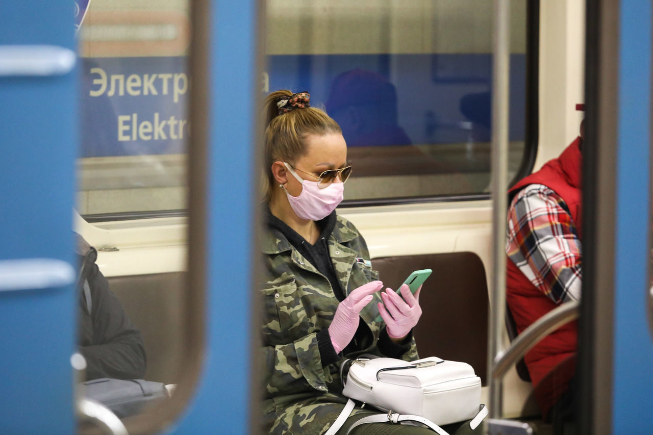 С 1 октября в общественном транспорте Петербурга усиливается контроль за «масочным режимом» 