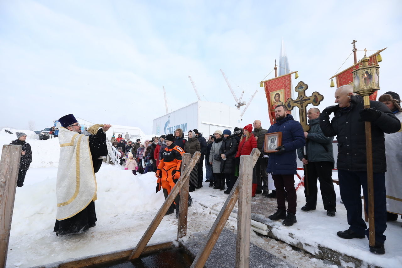 Коронавирус сократил число купелей на Крещение в Петербурге 