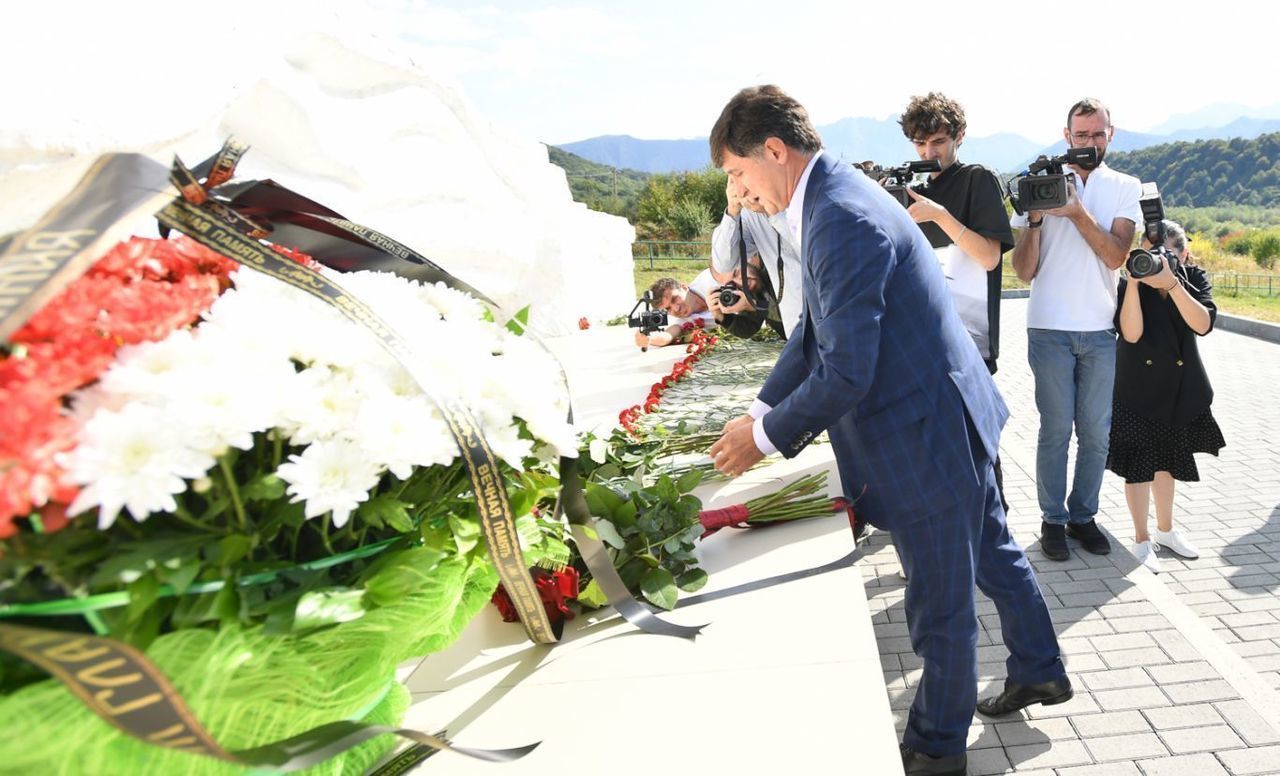 В Северной Осетии вспоминают жертв Кармадонской трагедии